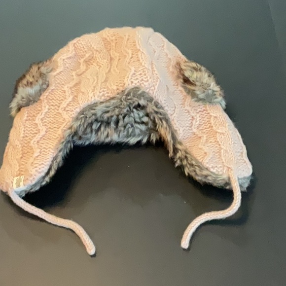 Nirvanna Designs Cable knit Russian Hat w/Faux Fur Pink Quartz - Picture 3 of 6